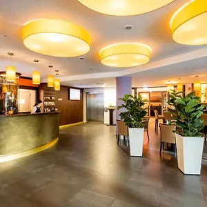 Stadthotel Am Roemerturm 4* Colónia
